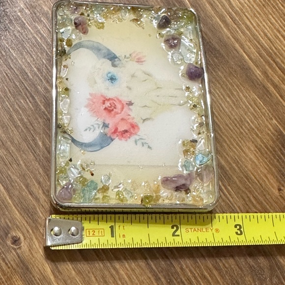 Western style belt buckle. Skull with horns and flowers. - Picture 5 of 7